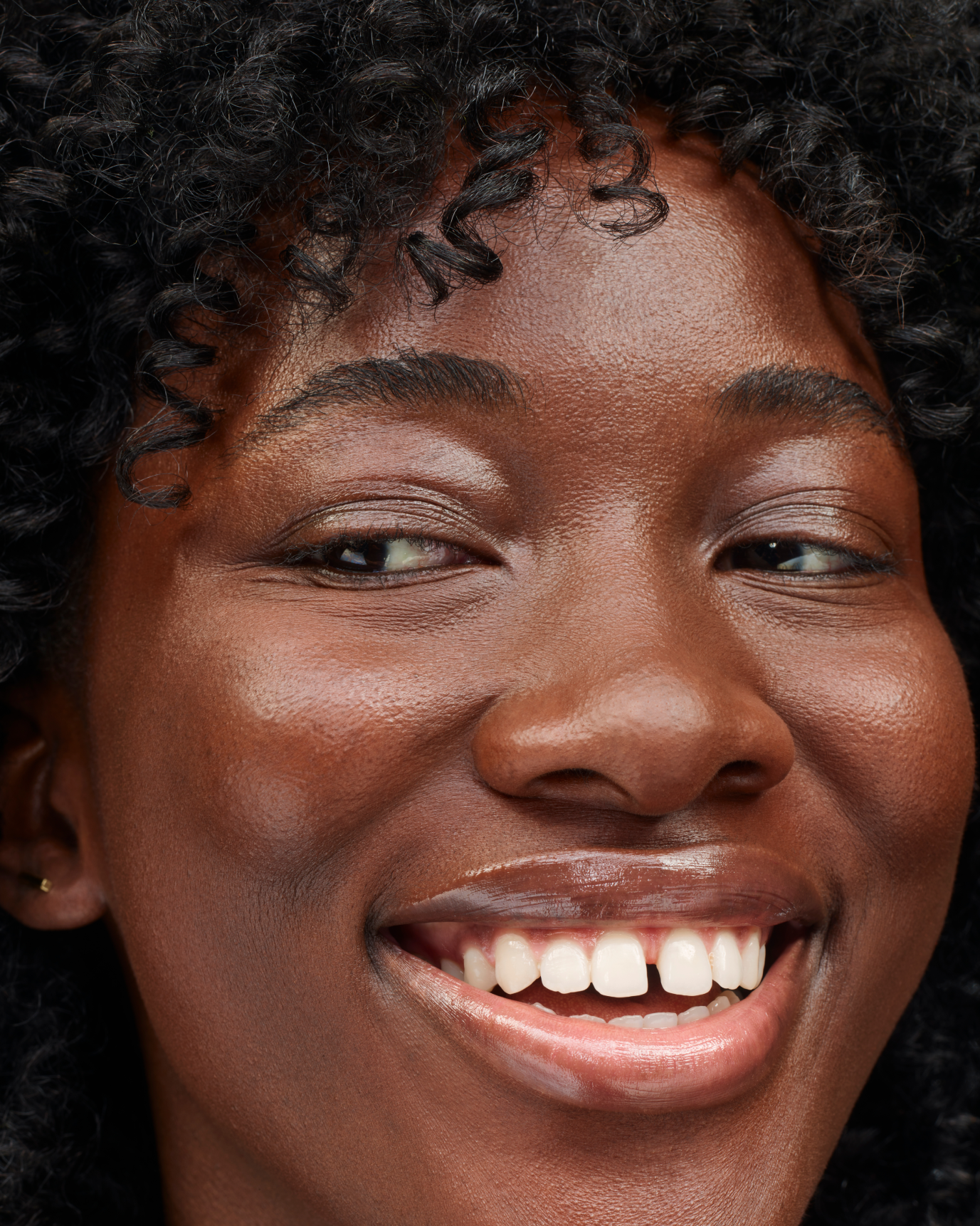 Stretch Fluid Foundation - Image 8